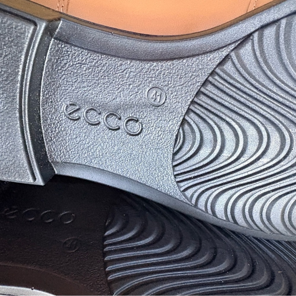 Ecco Women’s Dress Classic 15 Loafer - Picture 5 of 7